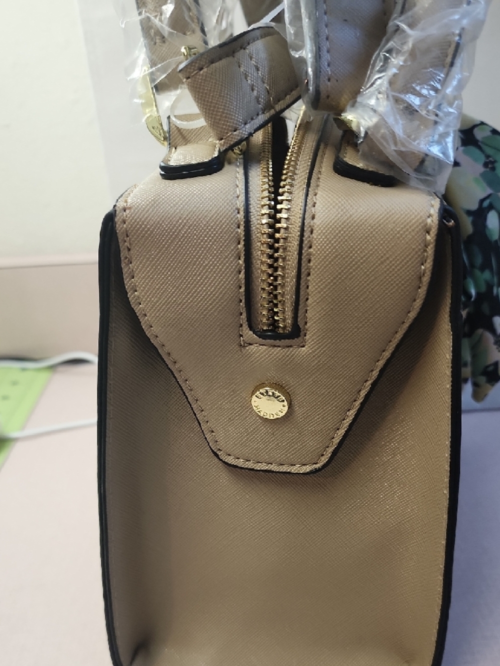 Steve Madden "Breese" Crossbody Bag with Floral Accent Scarf - Picture 8 of 12